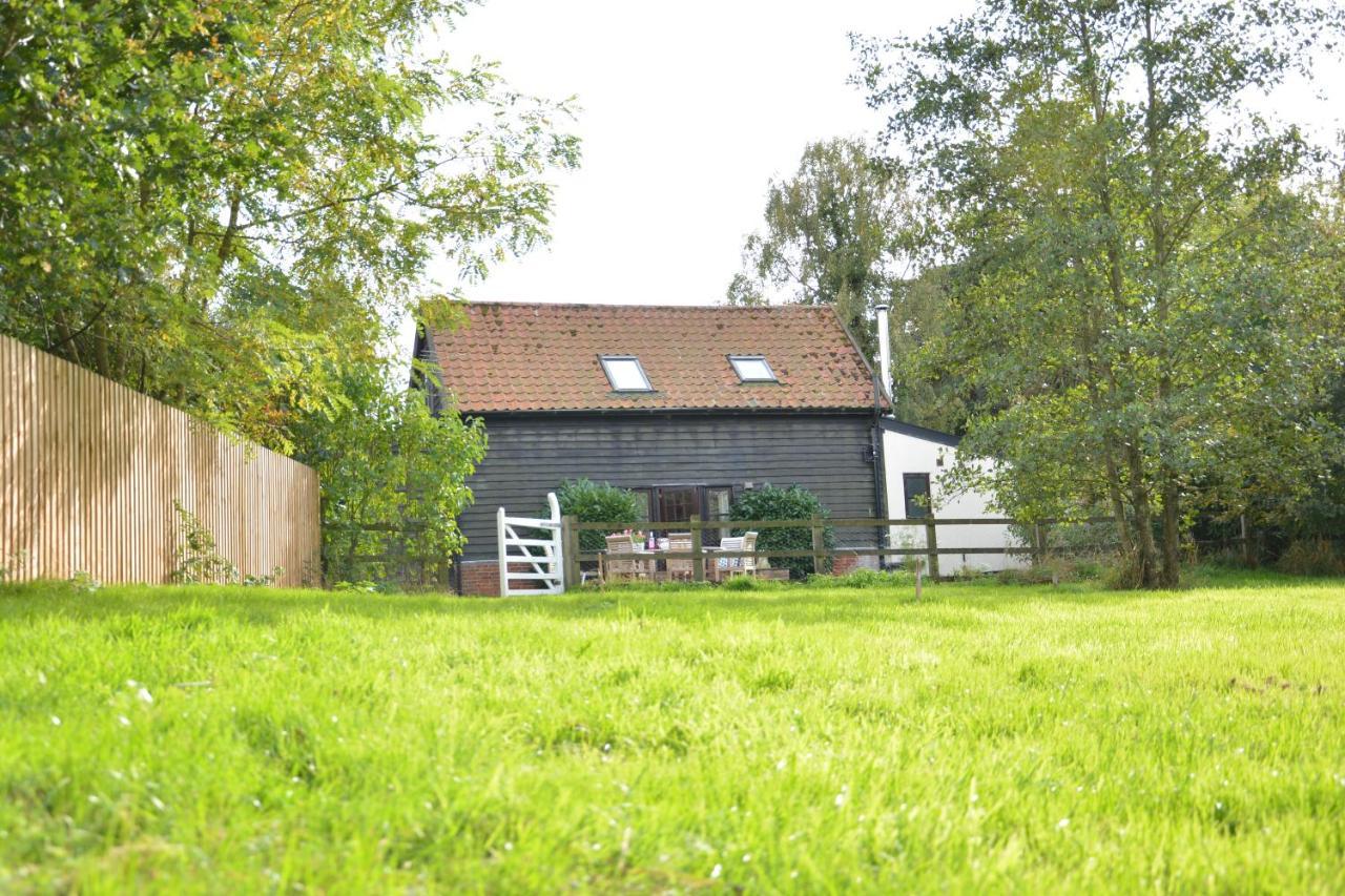 Вилла Wheelwright'S Barn Хейлсуорт Экстерьер фото
